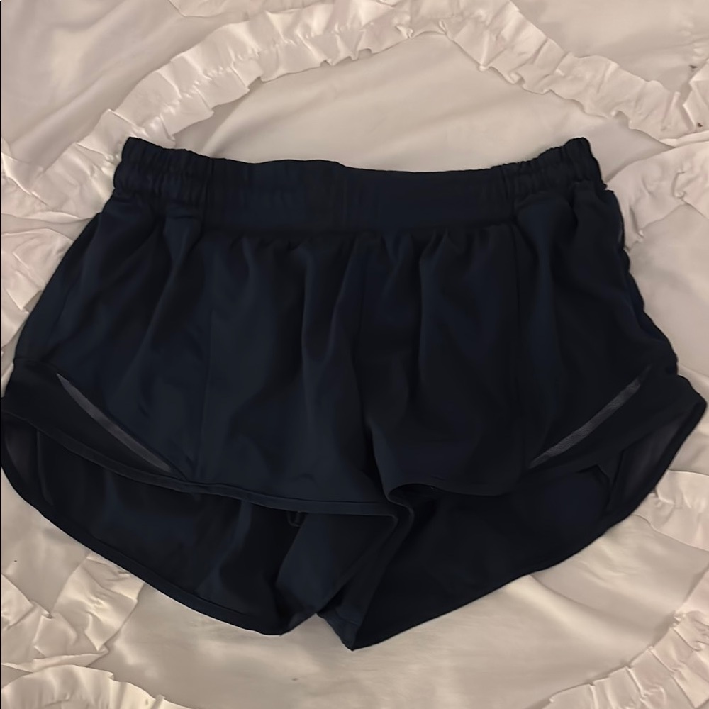Lululemon hottie hot 2.5 shorts in color true navy